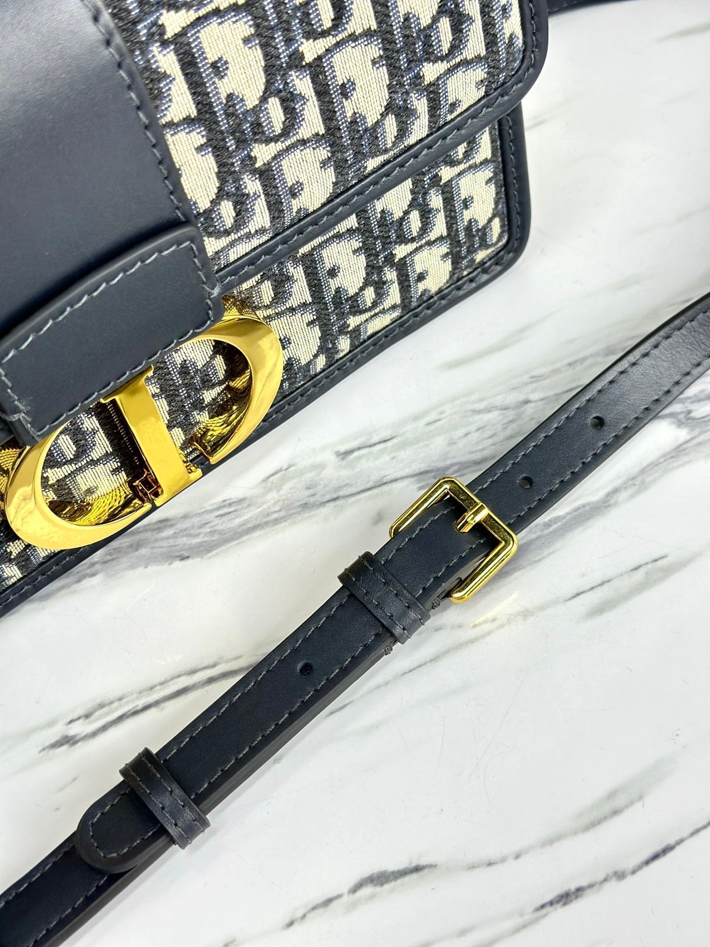 DIOR MONTAIGNE 25 BAG IN BLUE OBLIQUE JACQUARD