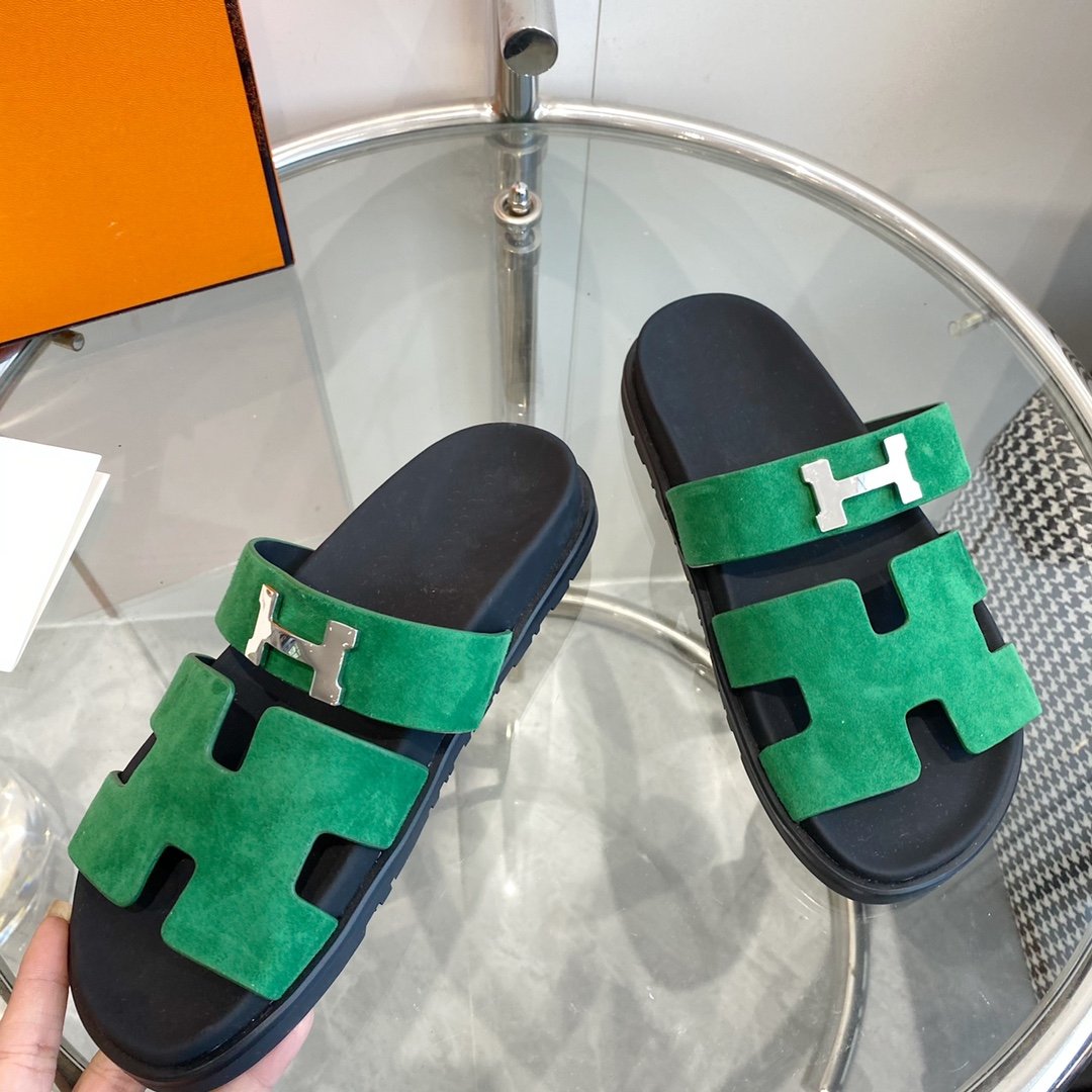 HERMES Chypre Sandal Green Suede