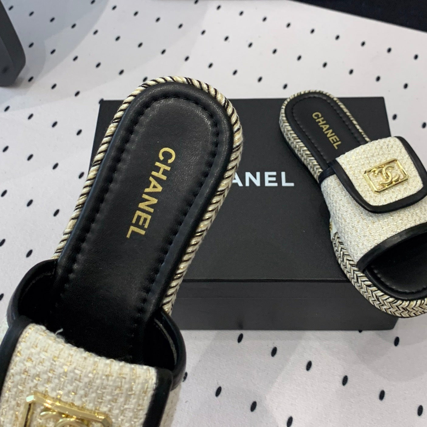 CHANEL Double Women New Trendy Calfskin Slippers White Black