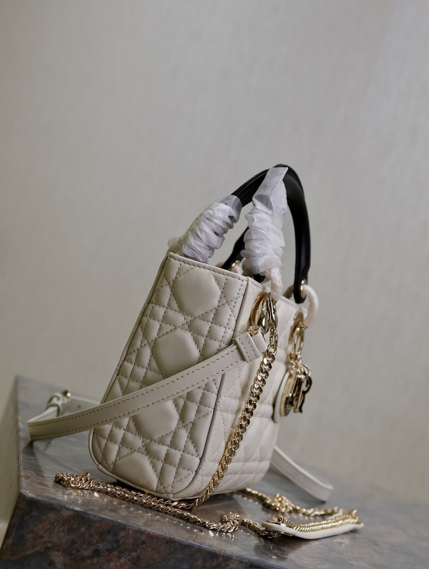 DIOR MINI LADY BAG 17 IN WHITE QUILTED MACROCANNAGE CALFSKIN BLACK STRAP