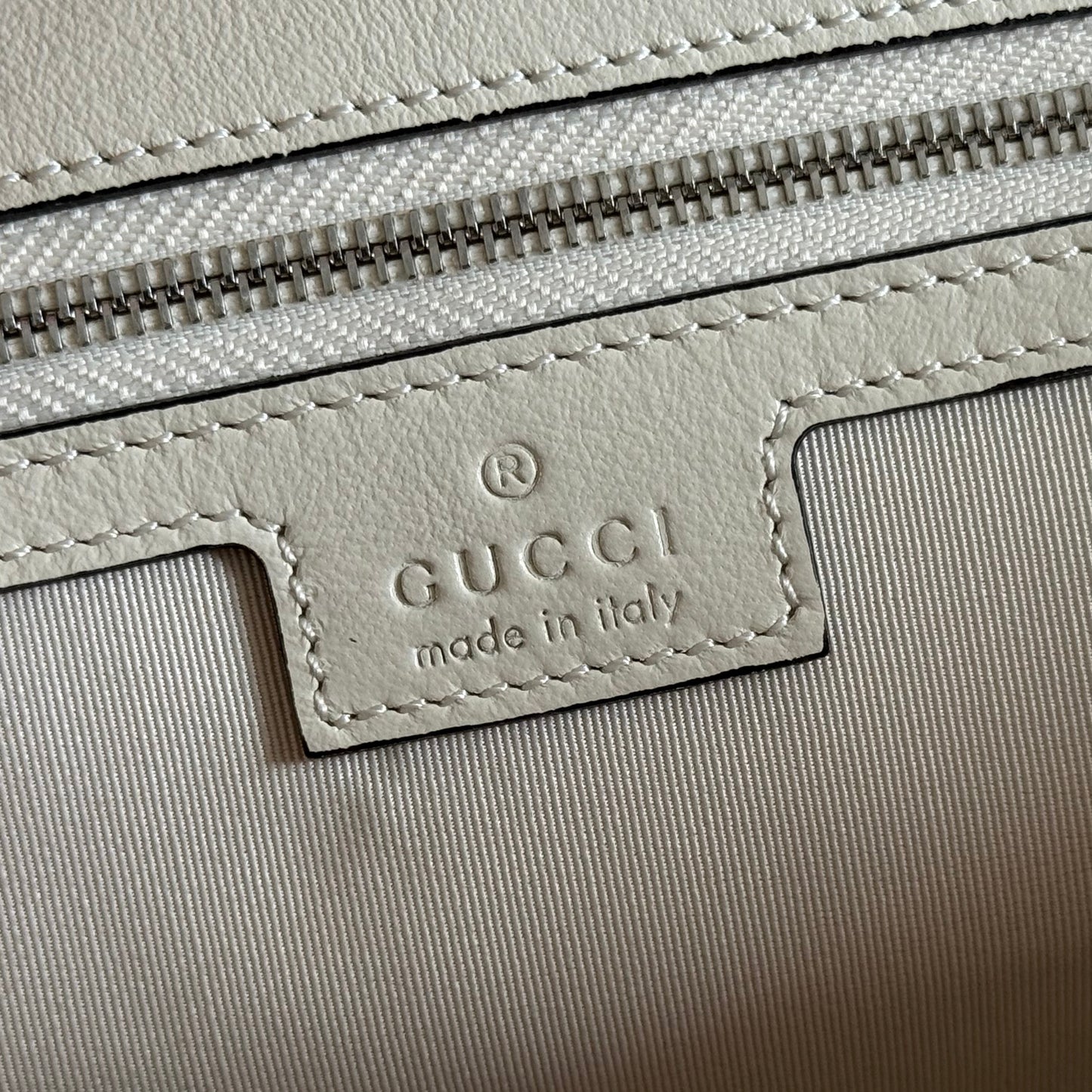 GUCCI 26S MARMONT BAG 37 IN CREAM WHITE CALFSKIN