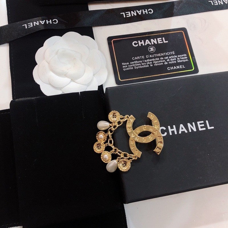 18K Chanel Pearl Pendant Brooch