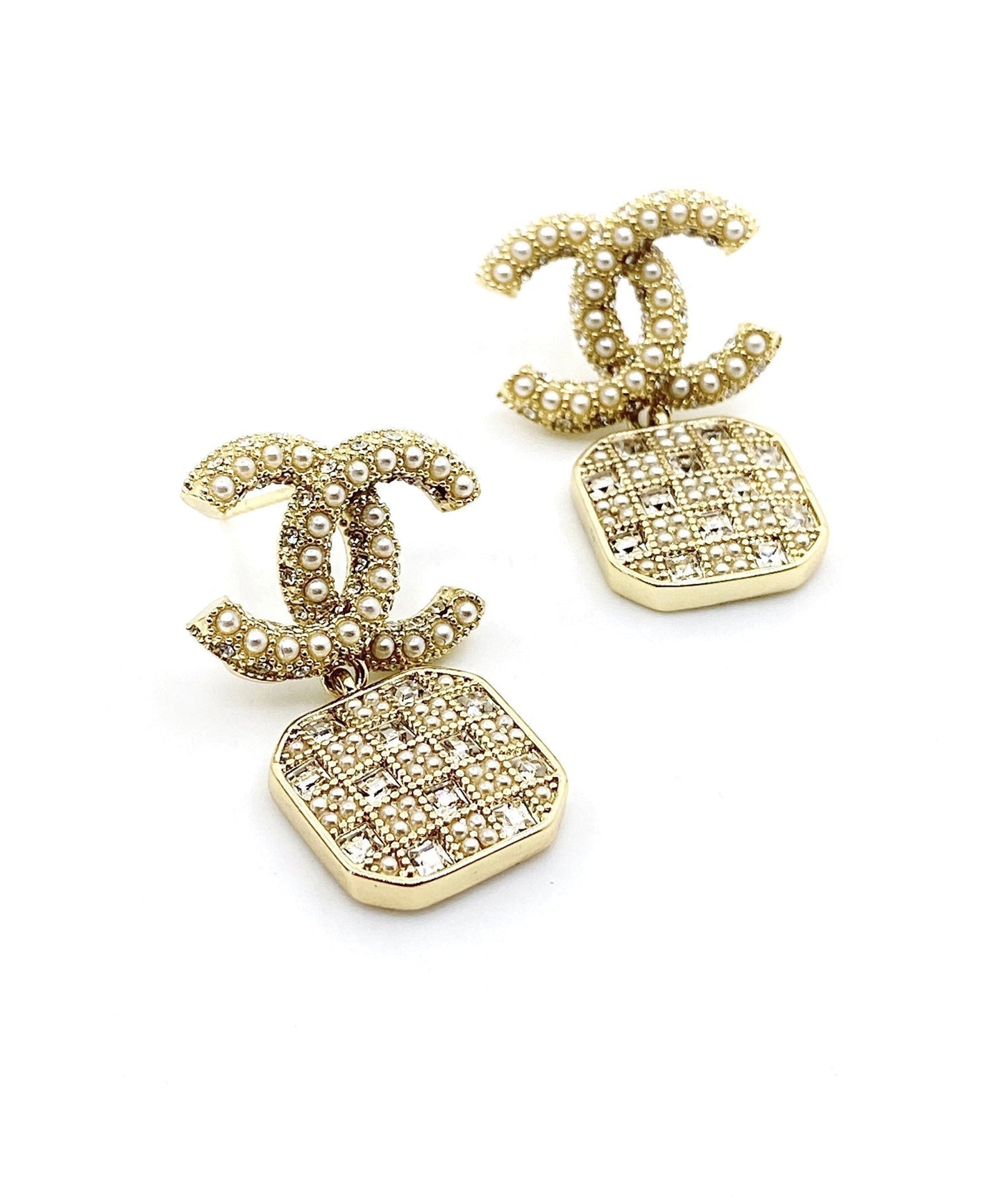 18K Chanel Diamonds Drop Earrings