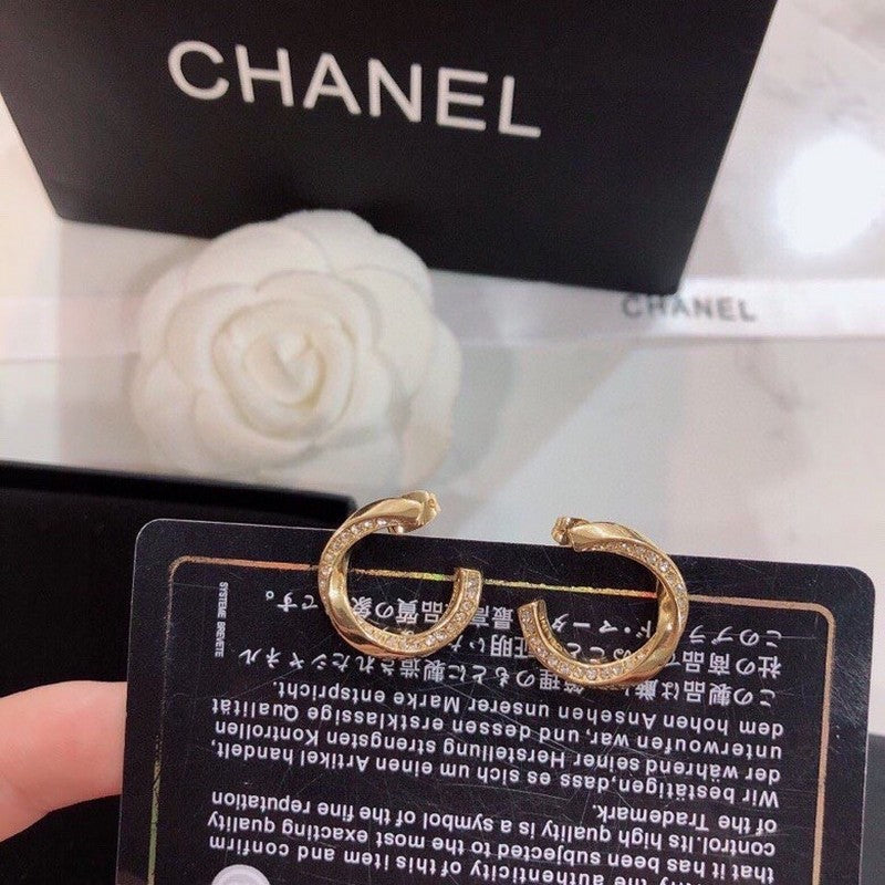 18K Chanel Half Cirle Diamond Earrings