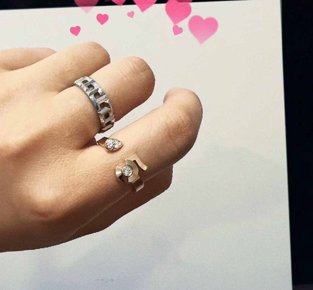 18K Chanel No.5 Ring