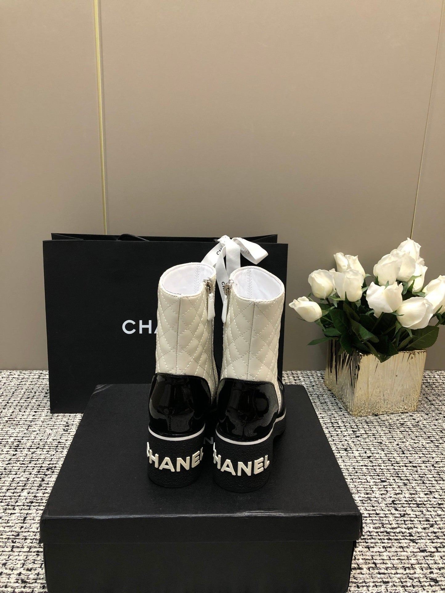 CHANEL ROUND-TOE SHORT BOOTS BLACK MIX WHITE SHEEPSKIN