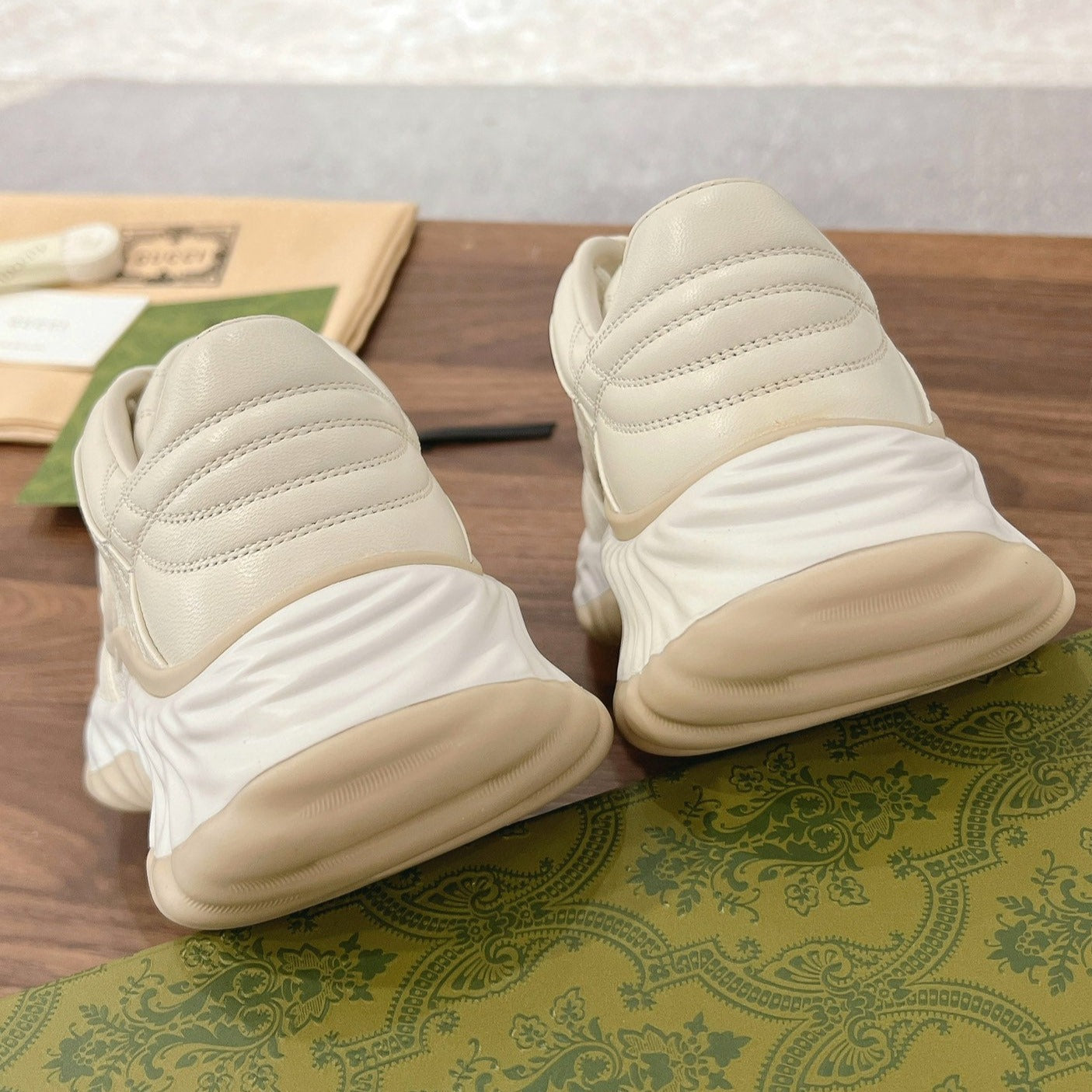 GUCCI RIPPLE SNEAKER cream