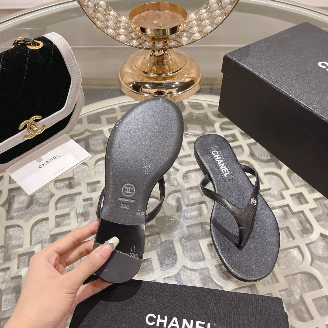 CHANEL Double Flip Flop Thongs Black Sheepskin