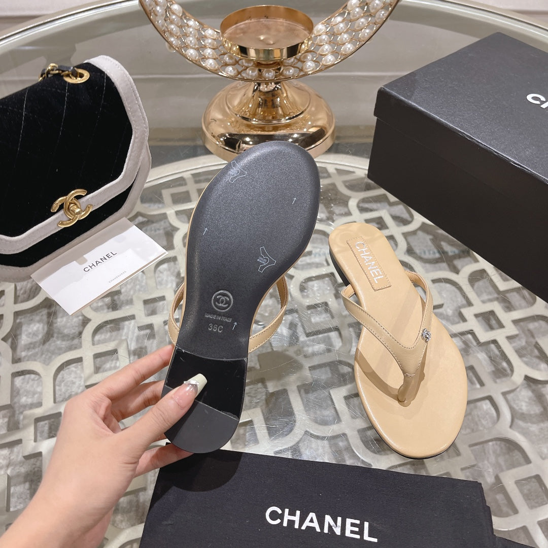 CHANEL Double Flip Flop Thongs Beige Cream Sheepskin