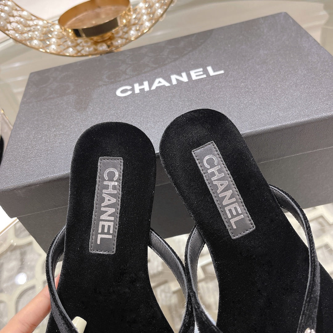 CHANEL Double Velvet Flip Flop Thongs Black