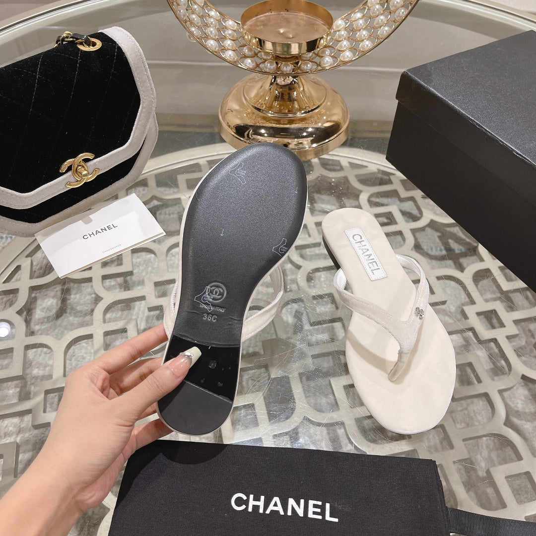 CHANEL Double Flip Flop Thongs White Sheepskin