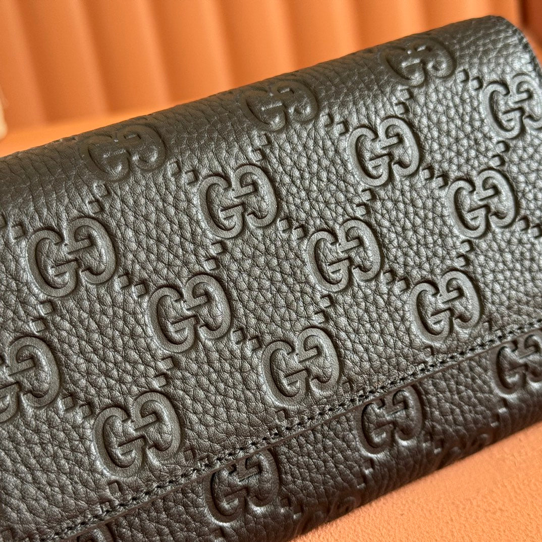 GUCCI EMBLEM CONTINENTAL WALLET 19 IN BLACK SMOOTH CALFSKIN