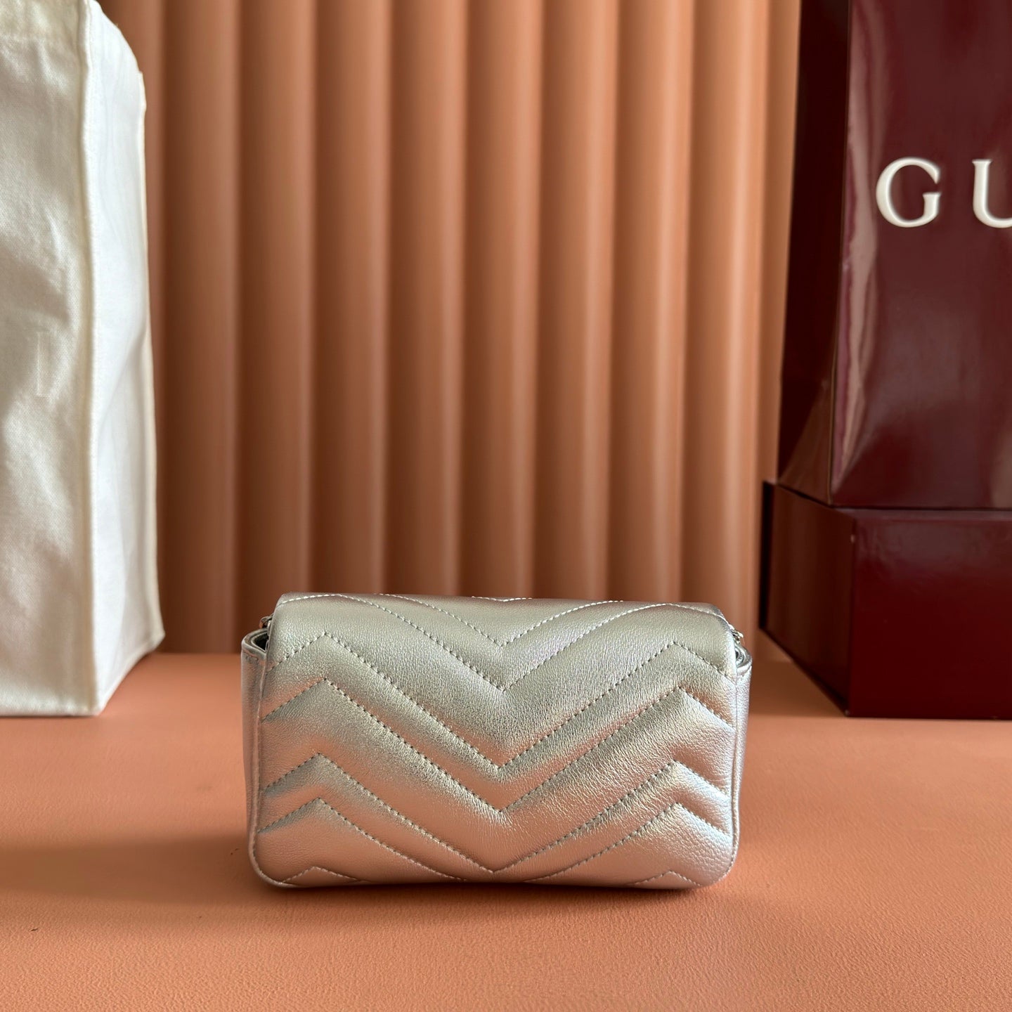 GUCCI 26S MARMONT BAG 16 IN SILVER LAMBSKIN