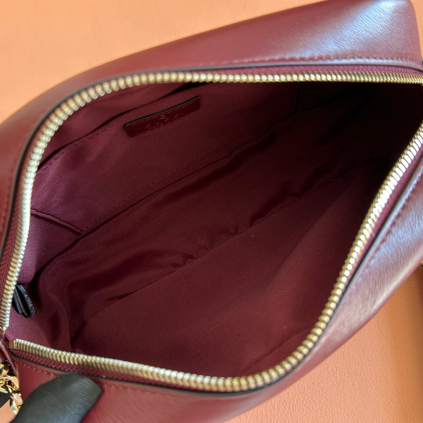 GUCCI 26S MARMONT SHOULDER BAG 24 IN DARK RED CALFSKIN