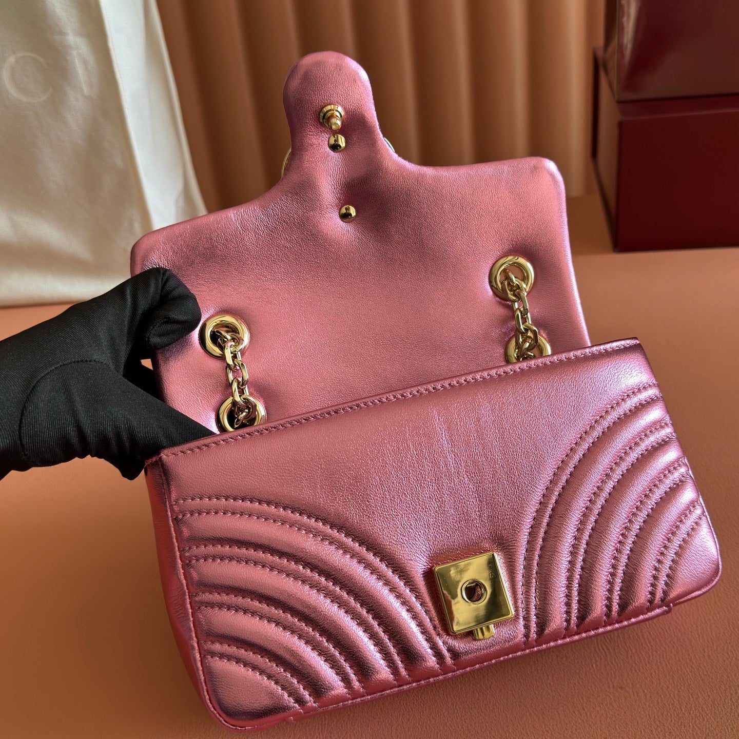 GUCCI 26S MARMONT BAG 22 IN METALLIC PINK LAMBSKIN