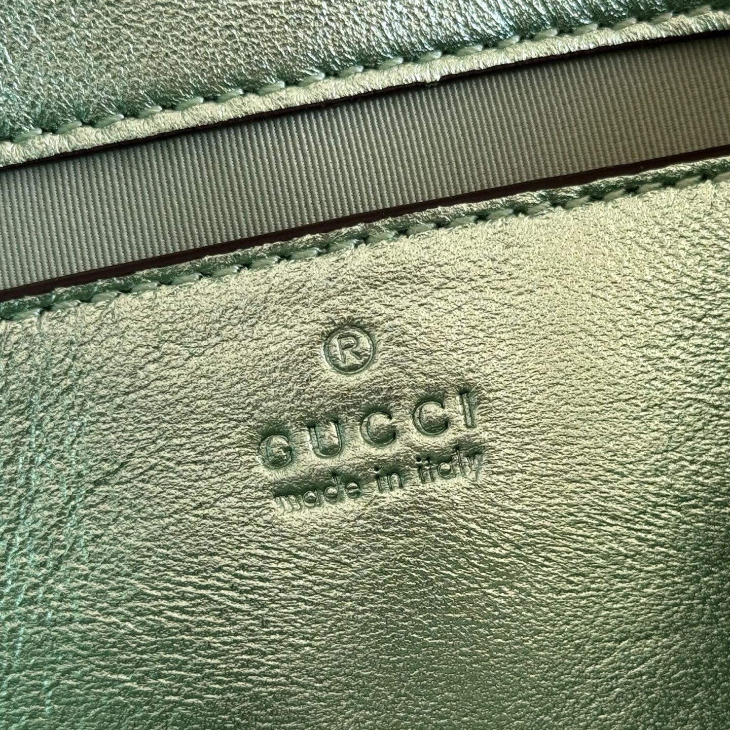 GUCCI 26S MARMONT BAG 22 IN METALLIC PALE GREEN LAMBSKIN