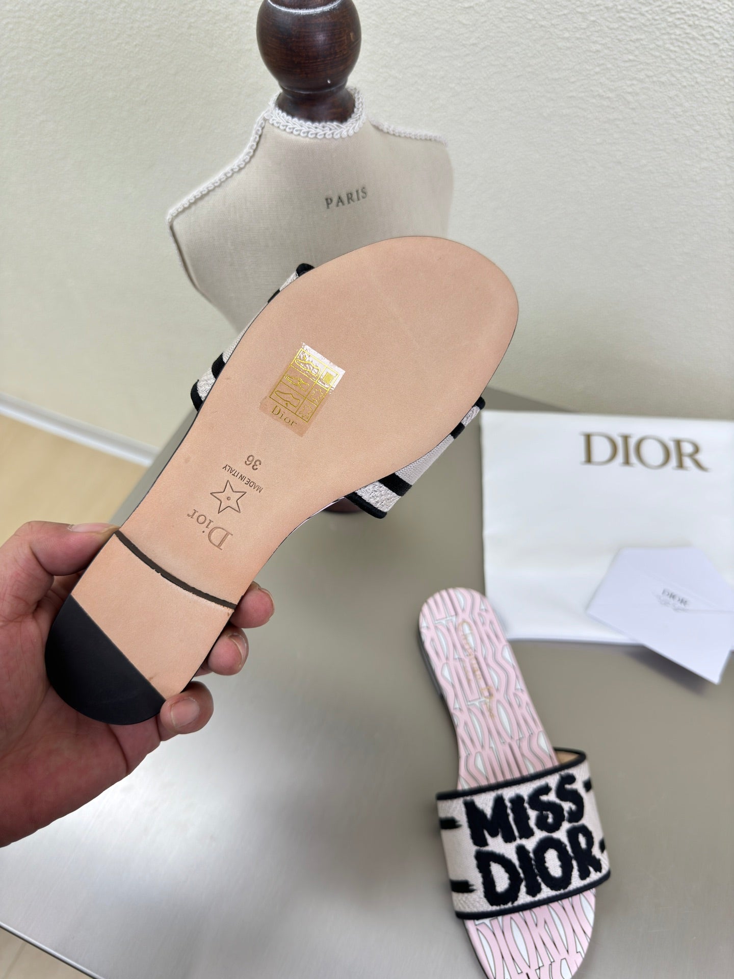 DIOR DWAY SLIDE EMBROIDERED COTTON AND LIGHT PINK MISS ALLOVER MOTIF