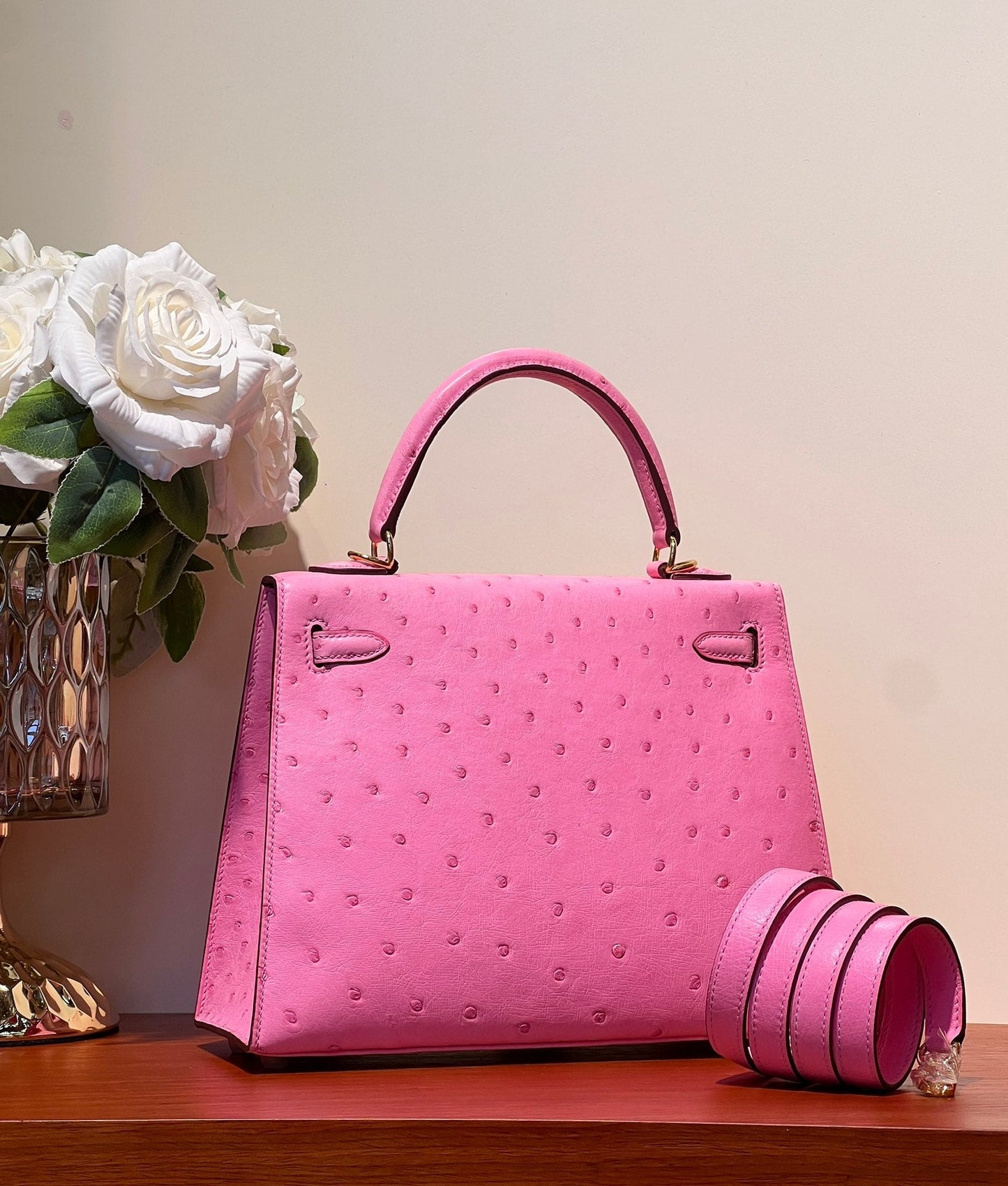 HERMES KELLY SELLIER 25 BAG IN DOLL PINK OSTRICH LEATHER WITH GOLD HARDWARE