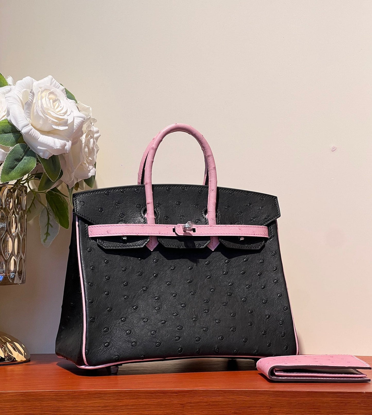HERMES KELLY SELLIER 25 BAG IN BLACK MIX BABY PINK OSTRICH LEATHER