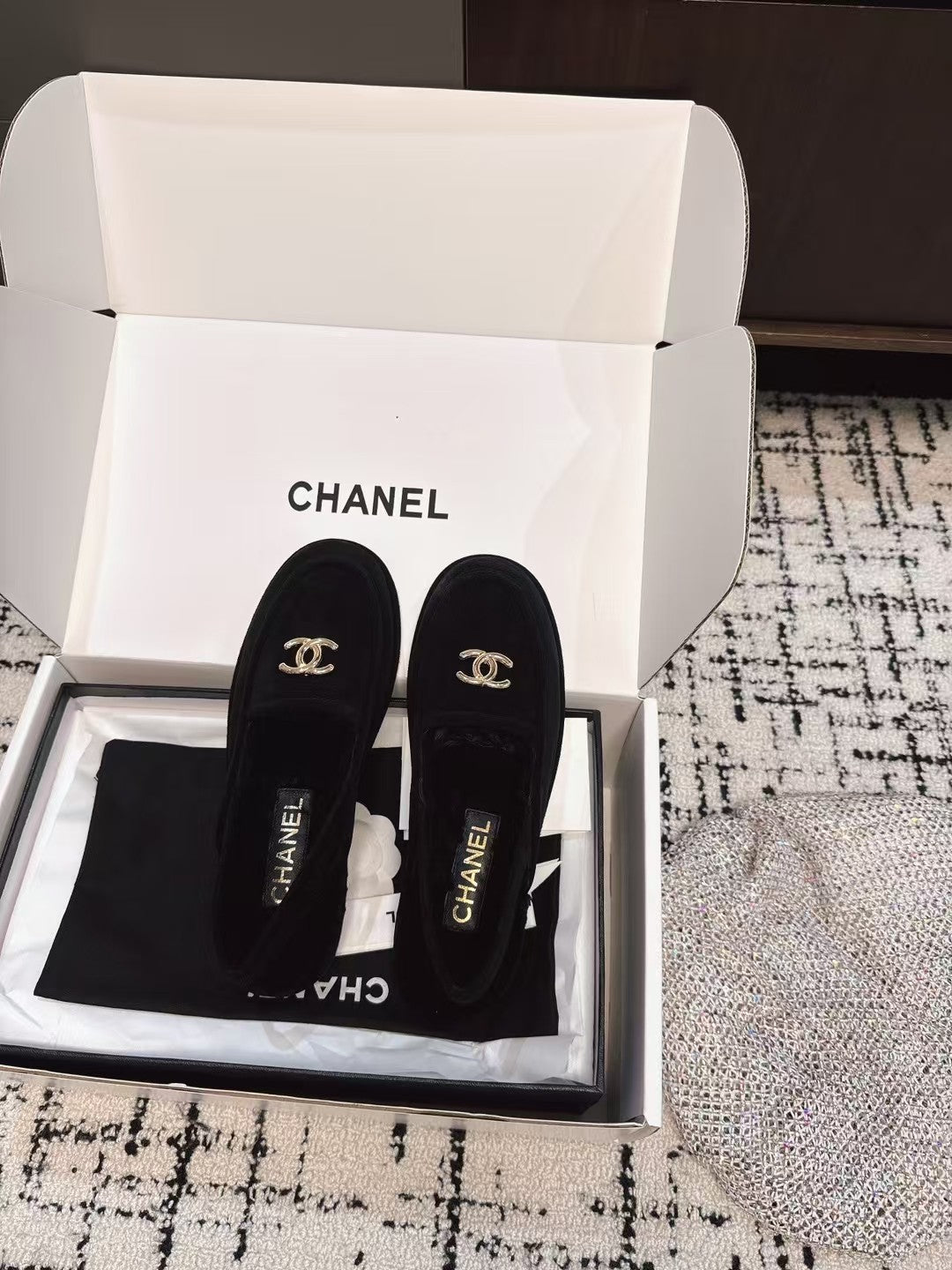 CHANEL SLINGBACK LOAFER IN BLACK SUEDE AND SHEARLING