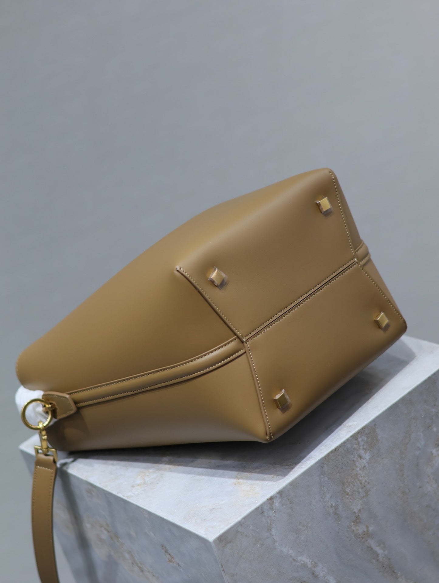 YSL 25S LE 5 À 7 BAG 26 IN BROWN CALFSKIN GOLD HARDWRE