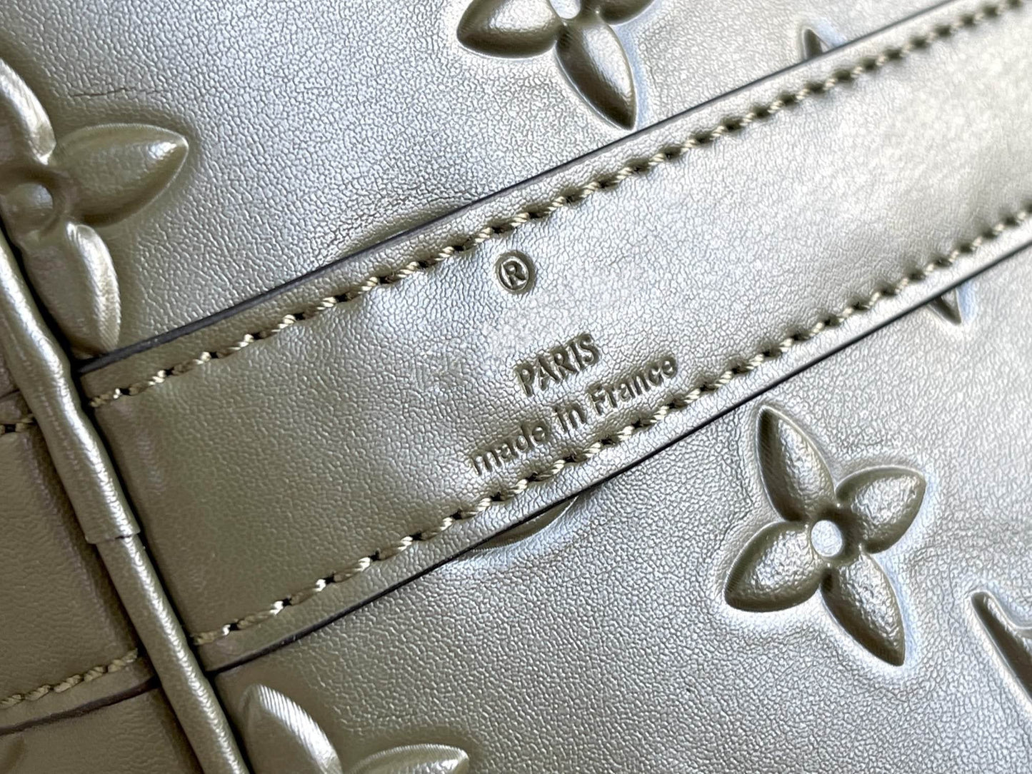 LOUIS VUITTON KEEPALL 50 BANDOULIERE KHAKI EMPREINTE LEATHER