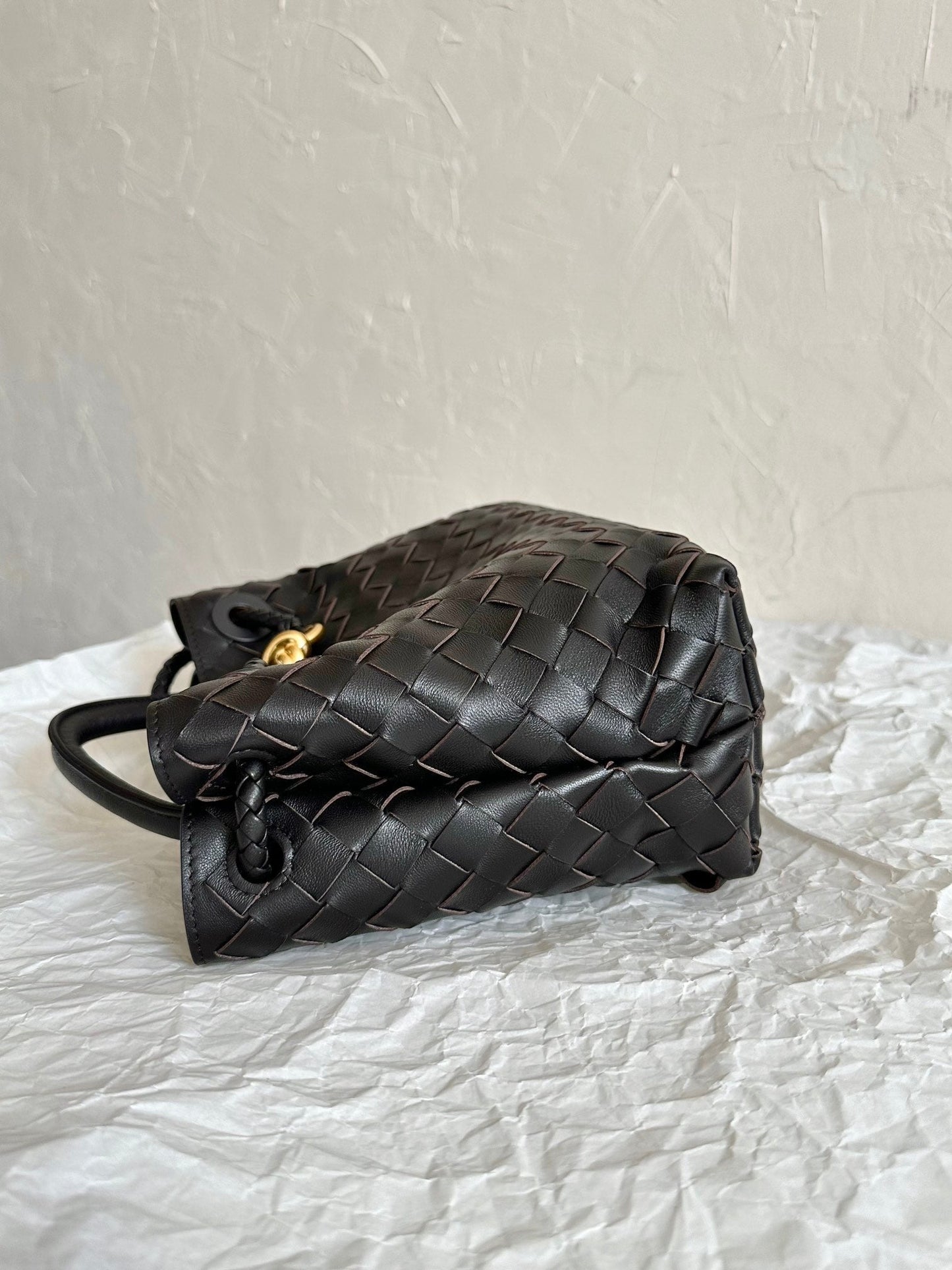 BOTTEGA VENETA SMALL ANDIAMO 25CM BLACK LAMBSKIN