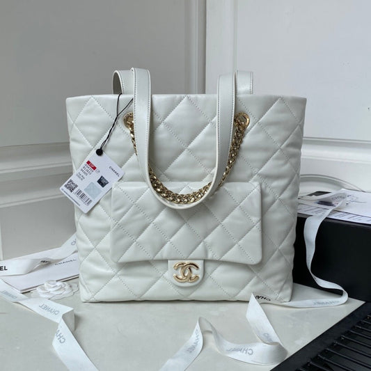 CHANEL 19 TOTE 33CM WHITE LAMBSKIN GOLD HARDWARE