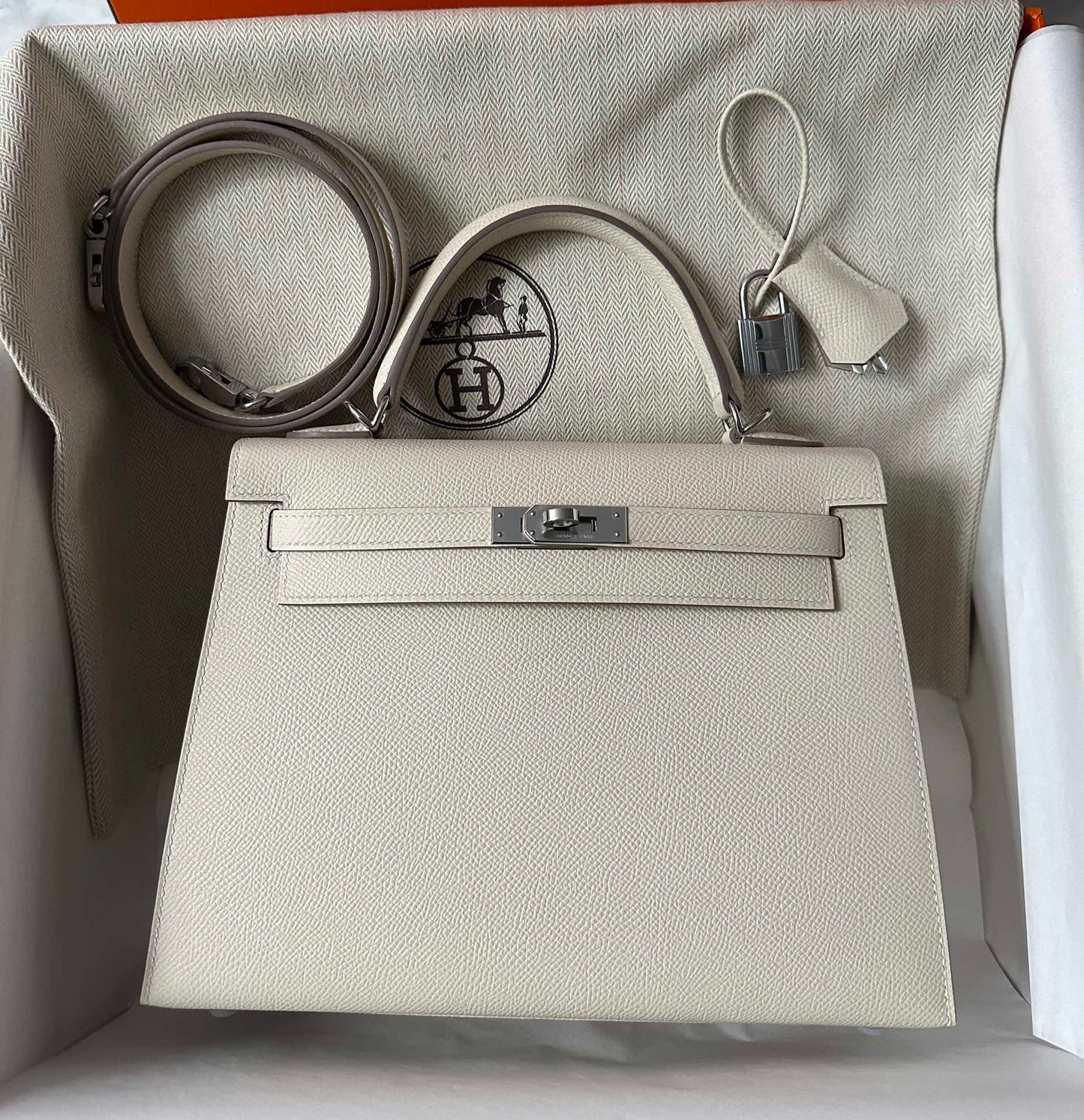 HERMES KELLY 25CM WHITE EPSOM SILVER HARDWARE