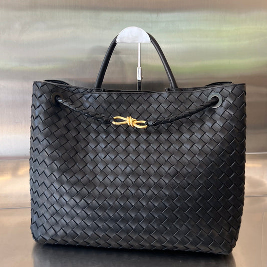 BOTTEGA VENETA LARGE ANDIAMO 45CM BLACK LAMBSKIN