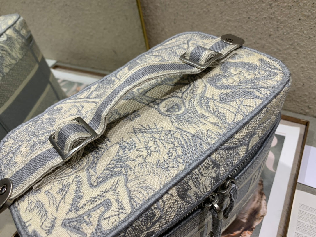 DIOR SMALL 25 VANITY CASE IN PASTEL GRAY MONOGRAM OBLIQUE JACQUARD