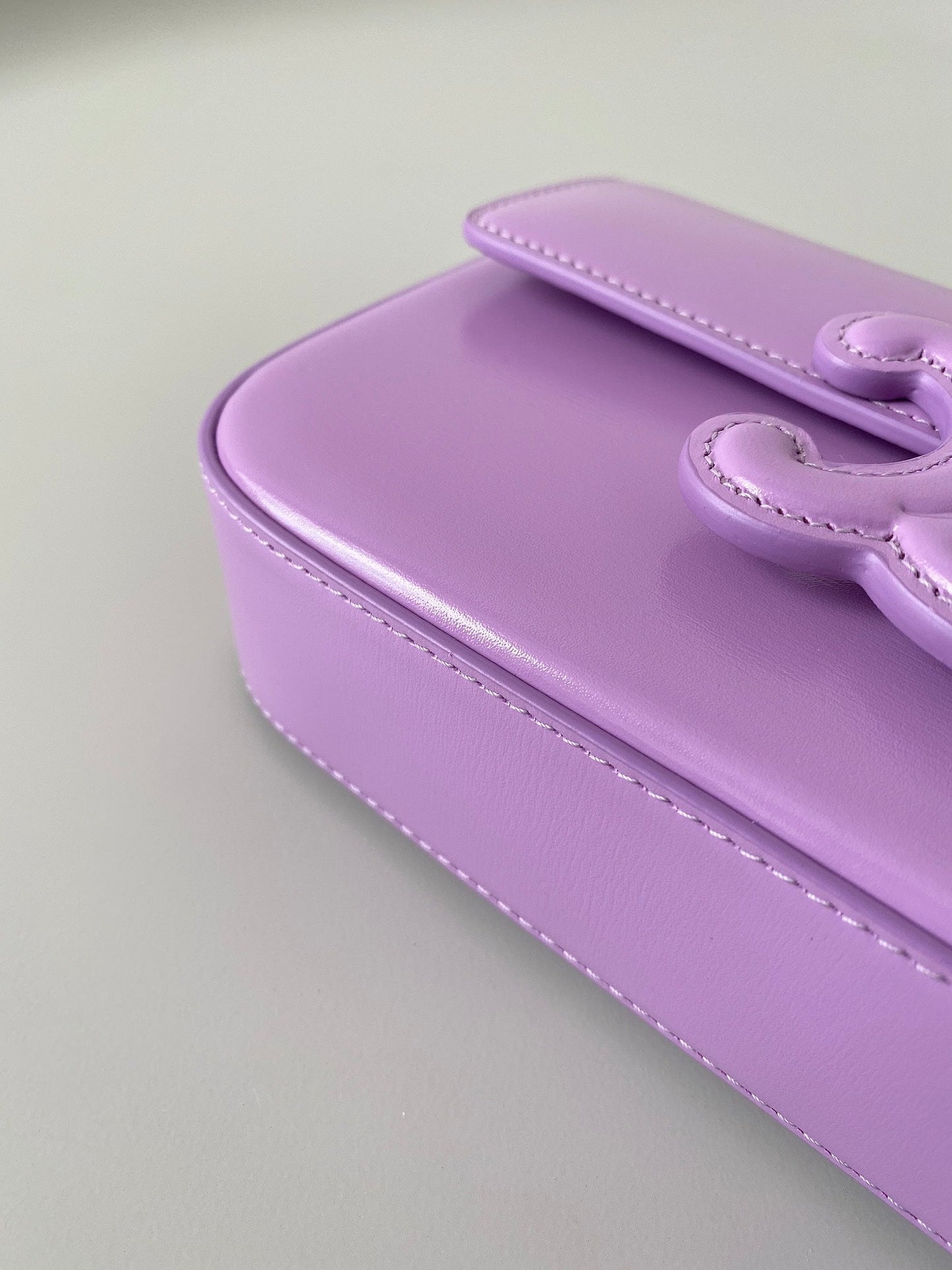 CELINE 20 CHAIN EMBOSSED ARMPIT BAG PURPLE CALFSKIN