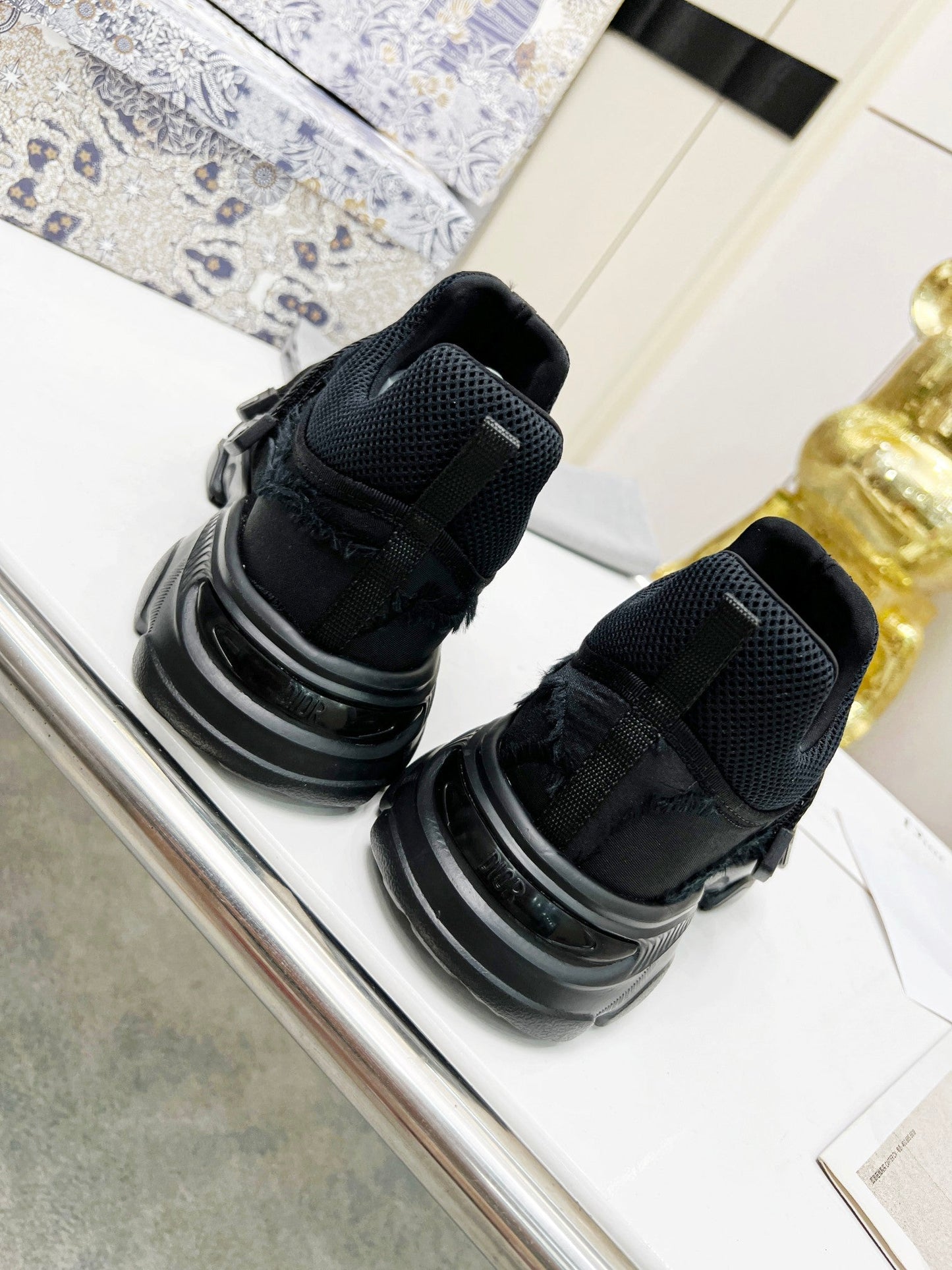 DIOR D-WANDER SNEAKERS IN BLACK TECHNICAL FABRIC AND SUEDE