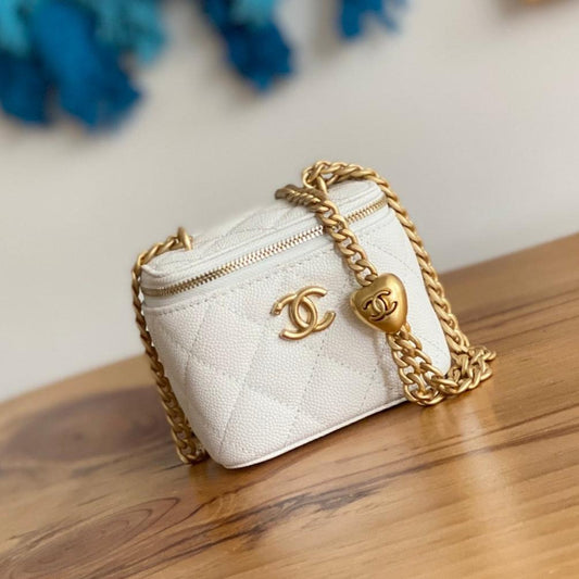 CHANEL MINI 10 VANITY IN WHITE CALFSKIN GOLD HARDWARE