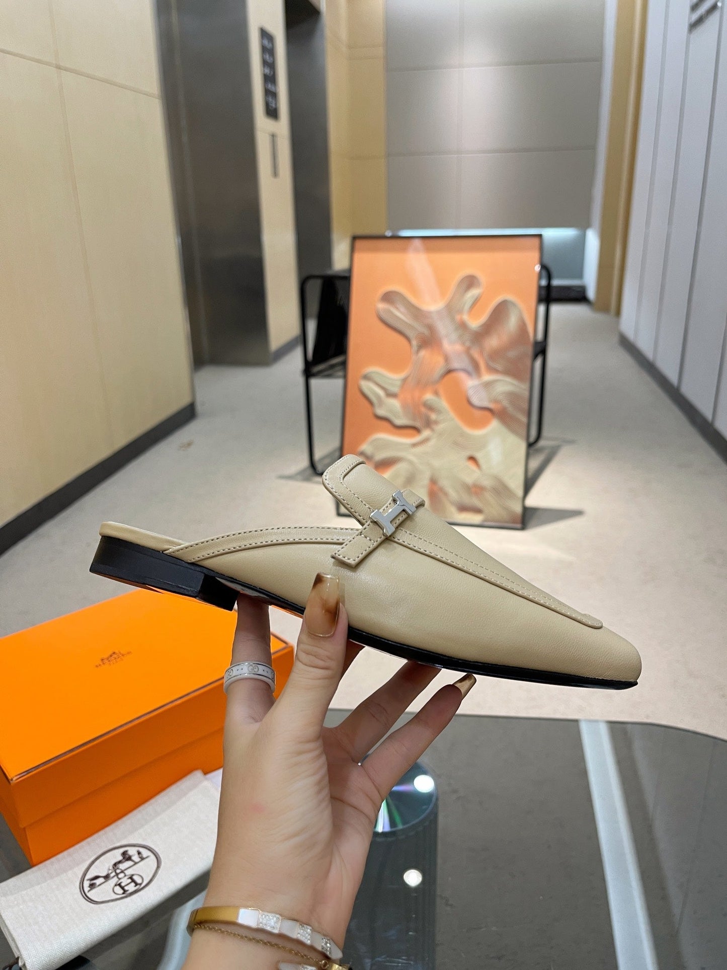 HERMES GROUPIE MULE BEIGE LAMBSKIN