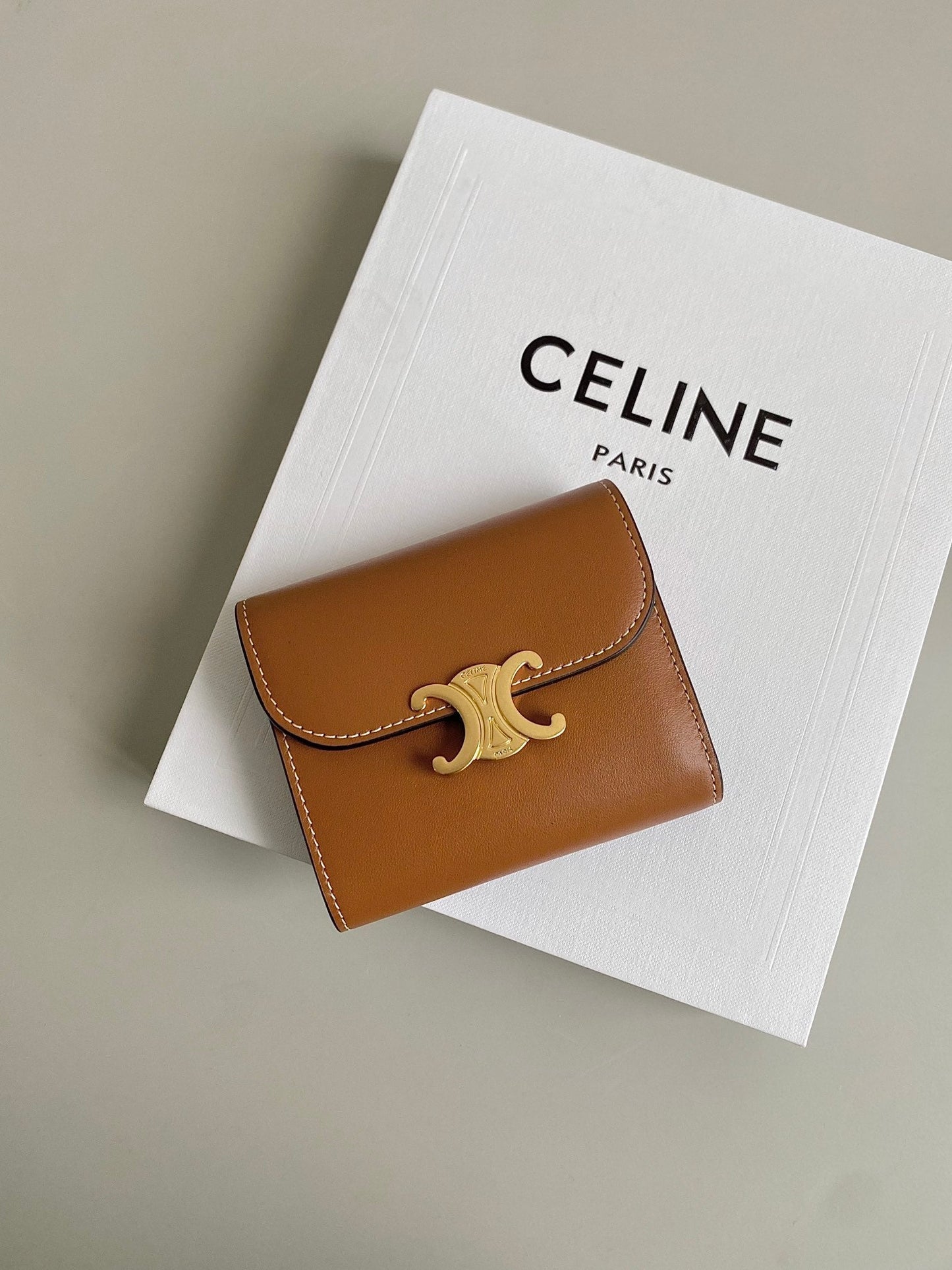 CELINE TRIPHOME 10 TRIFOLD WALLET CALFSKIN CINNAMON BROWN