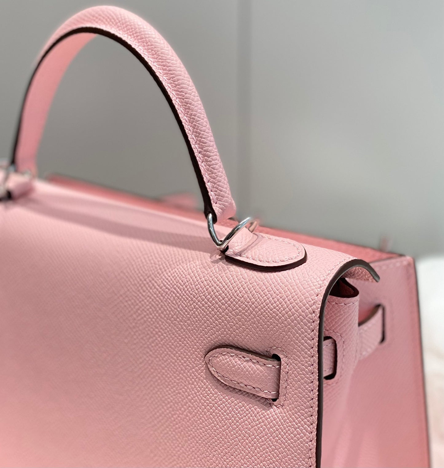 HERMES KELLY 28CM IN ROSE SAKURA SWIFT CALFSKIN SILVER HARDWARE