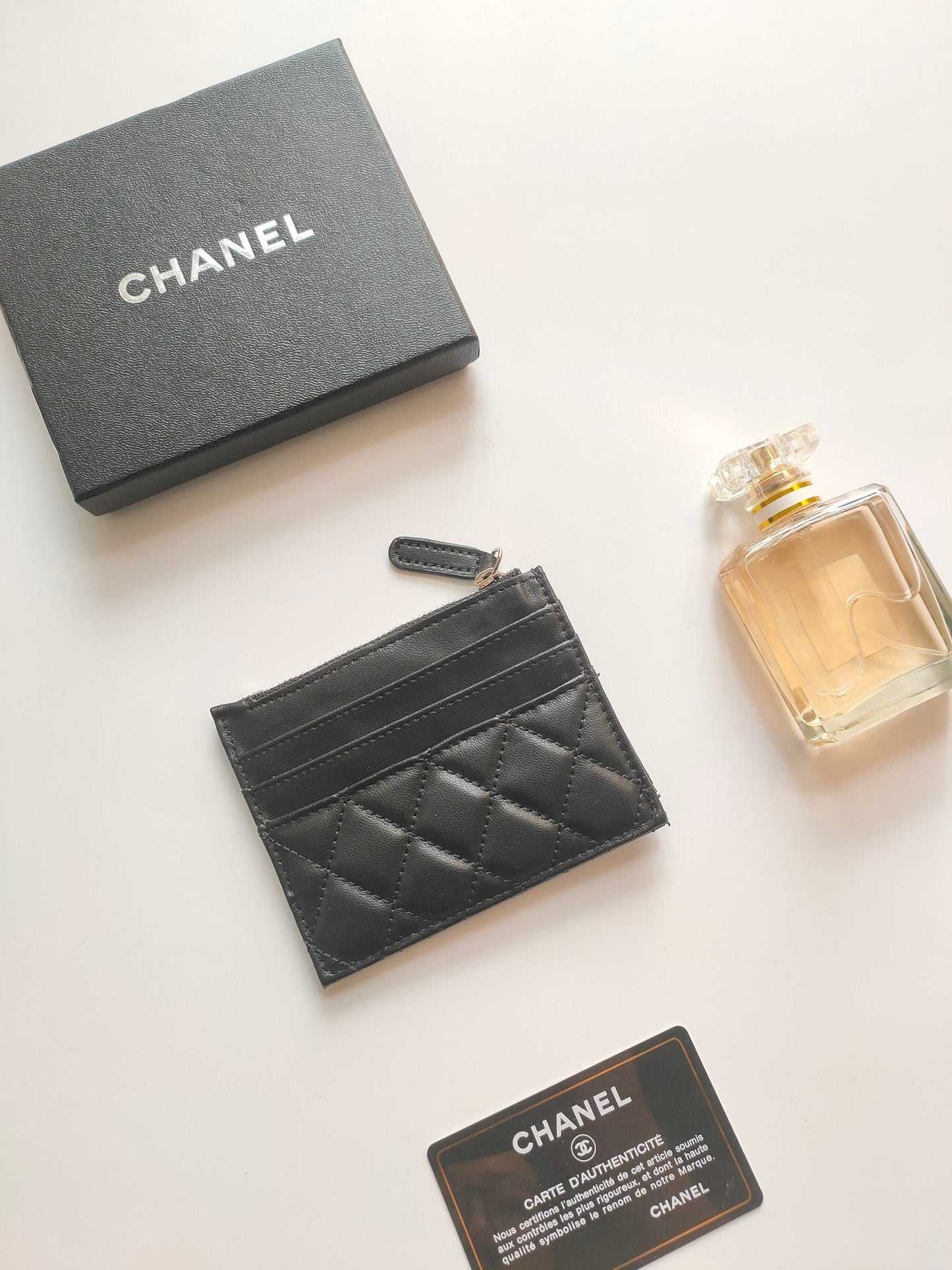CHANEL ZIPPED CARD HOLDER 11.5 BLACK CALFSKIN