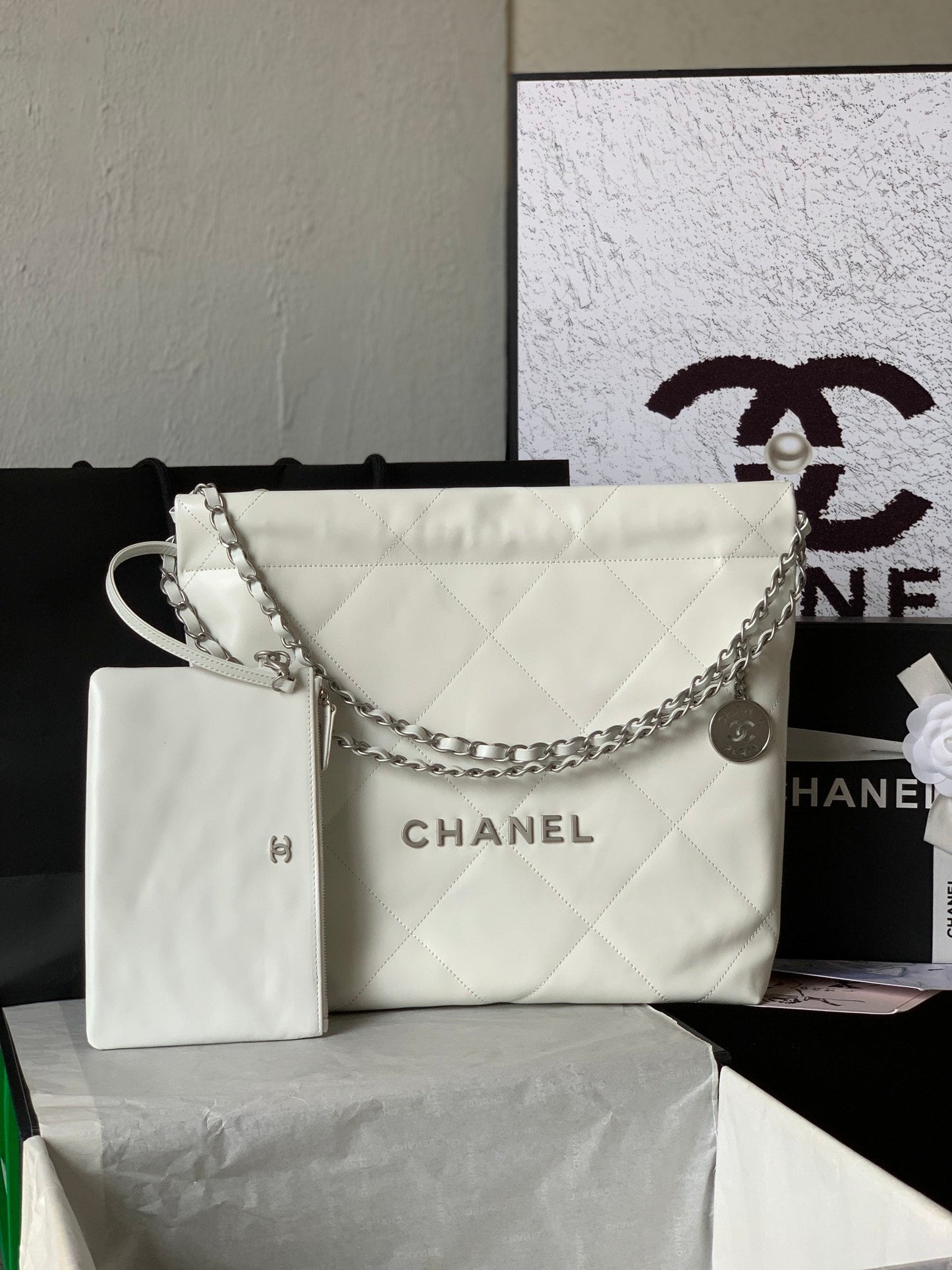 CHANEL MEDIUM 37 HANDBAG IN WHITE SHINY CALFSKIN SILVER HARDWARE