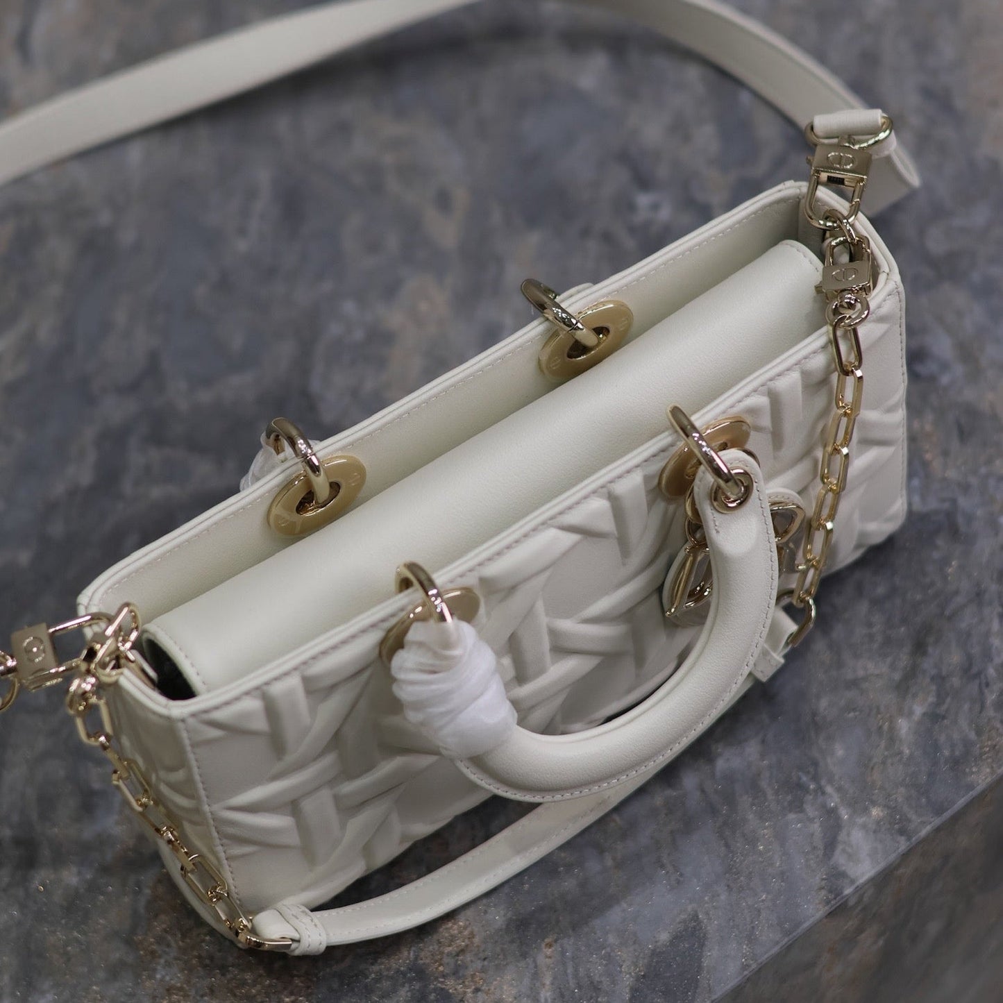 DIOR LADY D-JOY BAG 26 IN WHITE GRAPHIC CANNAGE CALFSKIN PALE GOLD-FINISH METAL CHARMS