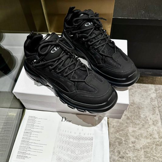 DIOR C'EST SNEAKER IN BLACK CALFSKIN AND BREATHABLE MESH