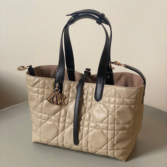 DIOR MEDIUM TOUJOURS BAG 28 IN BEIGE CANNAGE CALFSKIN BLACK STRAP