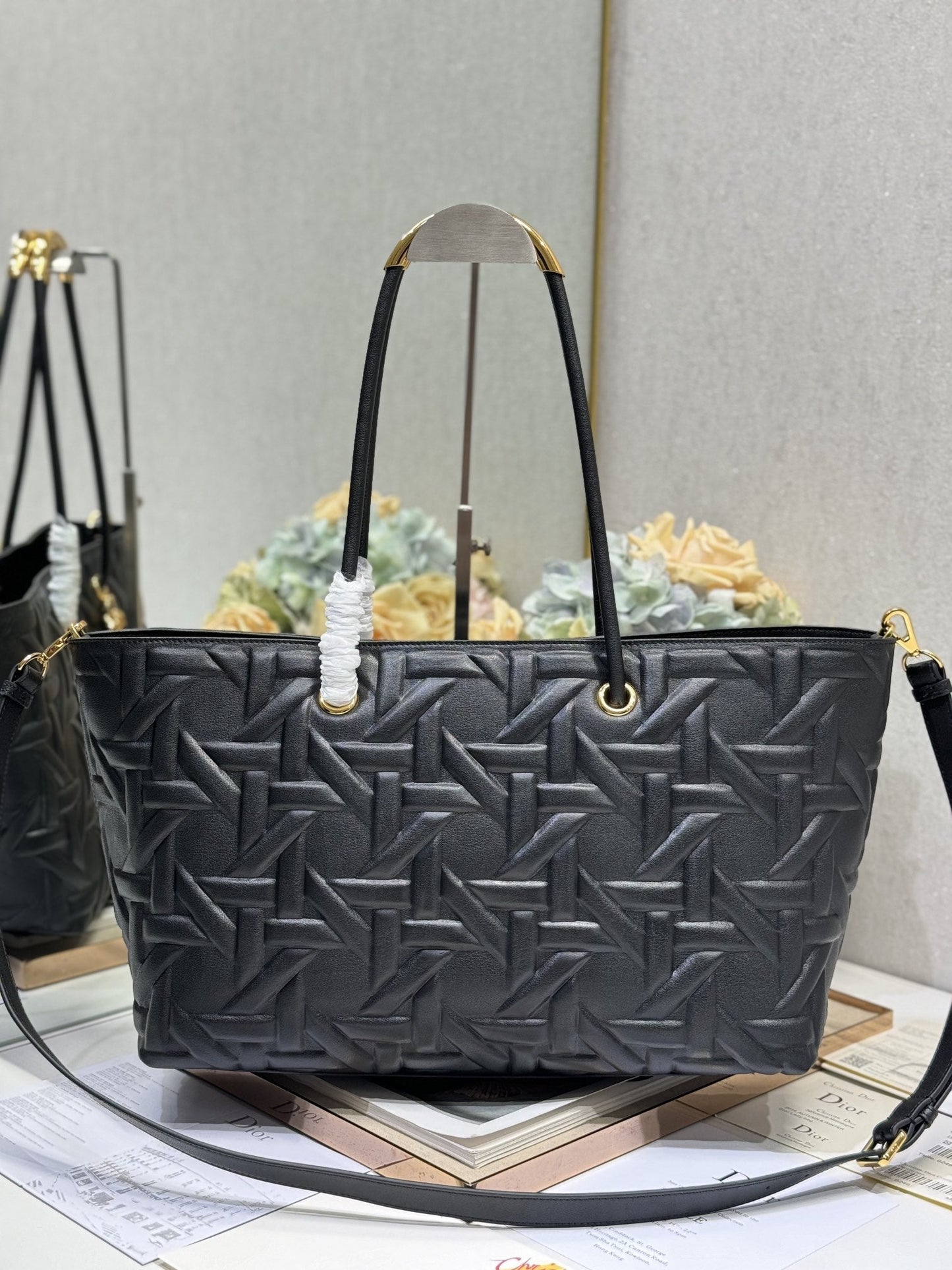 DIOR LARGE 41 TOUJOURS BAG IN BLACK MACROCANNAGE LAMBSKIN