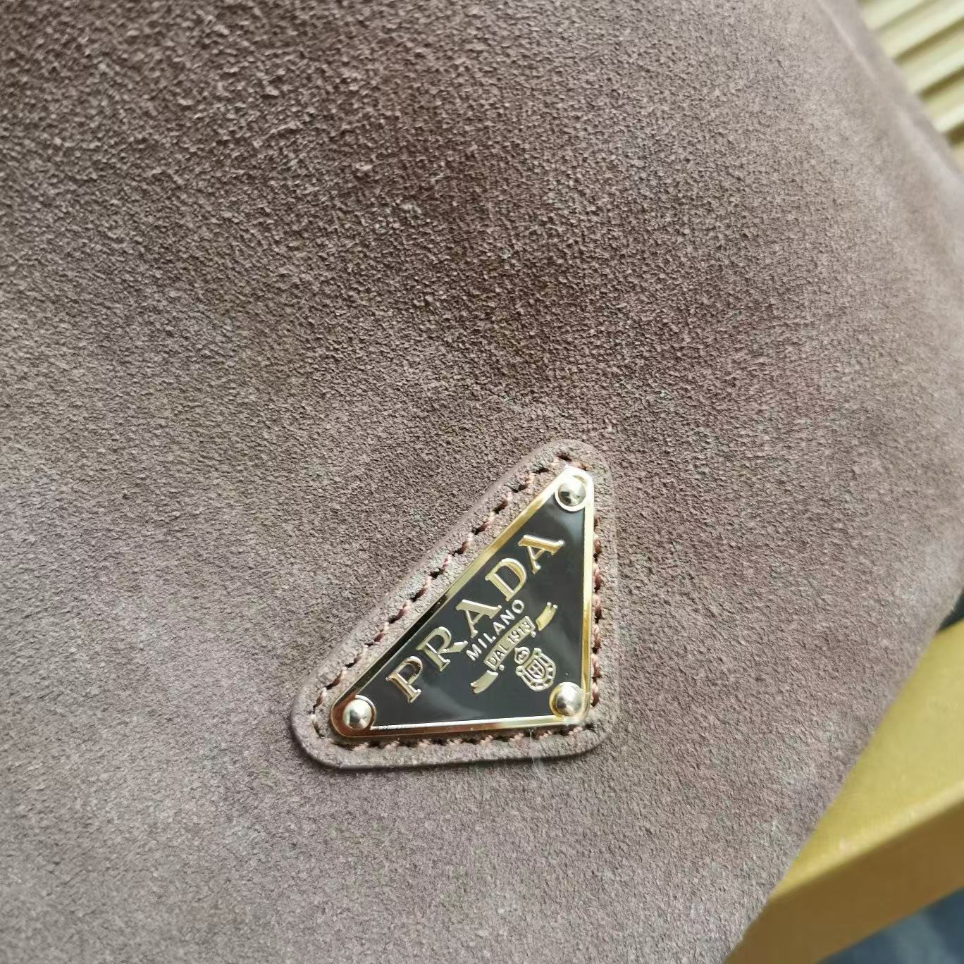 PRADA BUCKET BAG 21 IN BROWN SUEDE