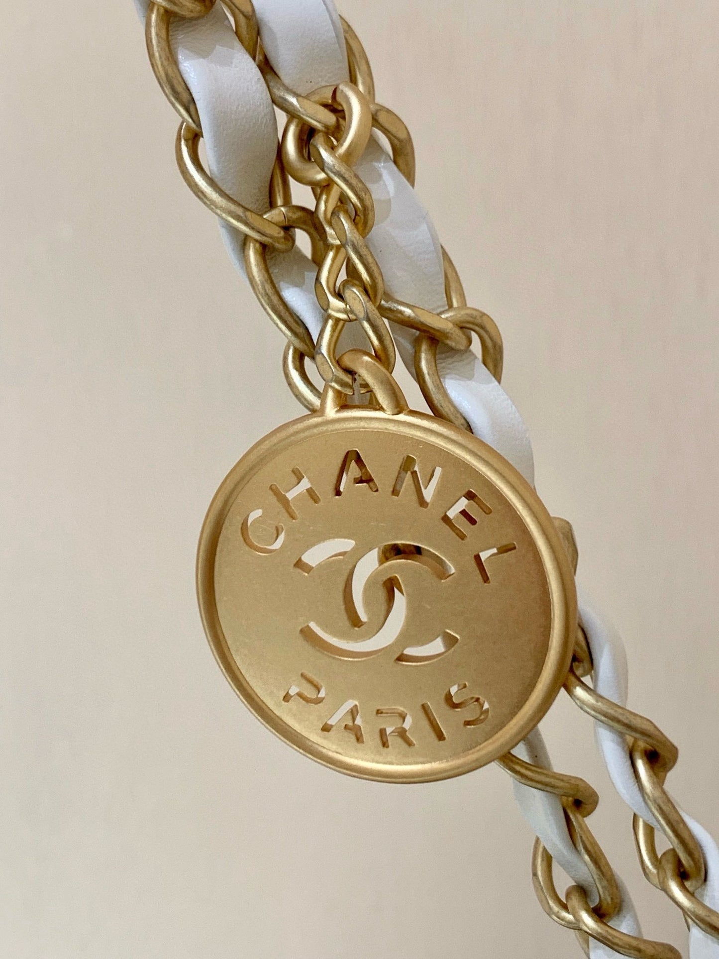 CHANEL HOBO BAG 37 WHITE  BLACK LAMBSKIN GOLD HARDWARE