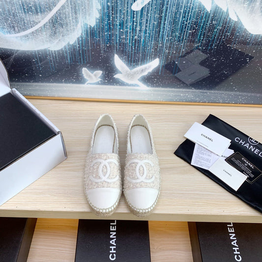 CHANEL ESPADRILLES FLAT SHOES IN BEIGE TWEED AND LEATHER