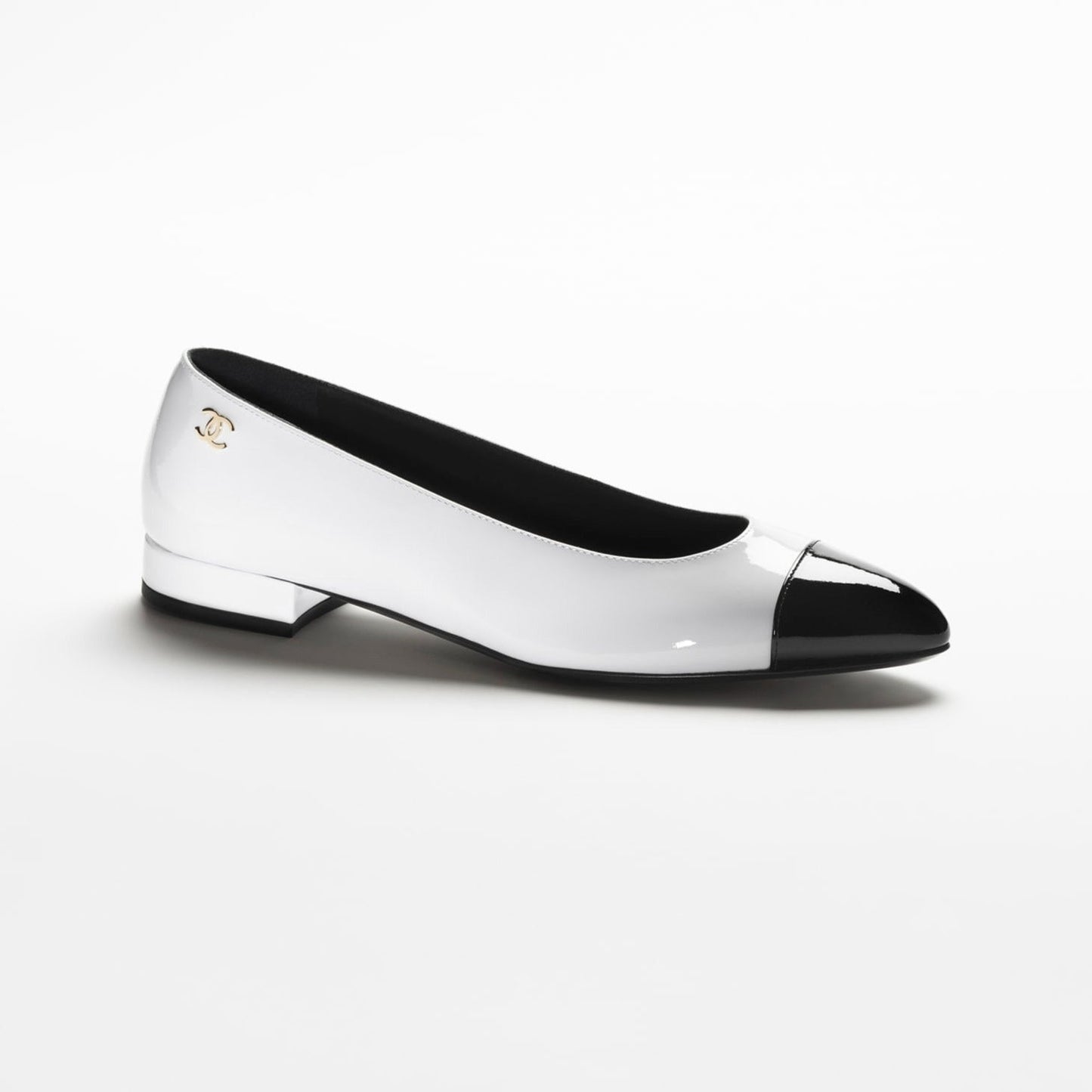 CHANEL BALLET FLATS WHITE BLACK PATENT CALFSKIN
