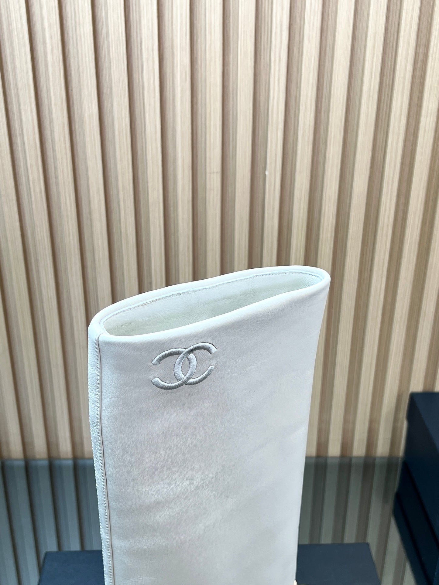 CHANEL 25S HIGH BOOTS 65MM IN WHITE CALFSKIN GOLD HARDWARE