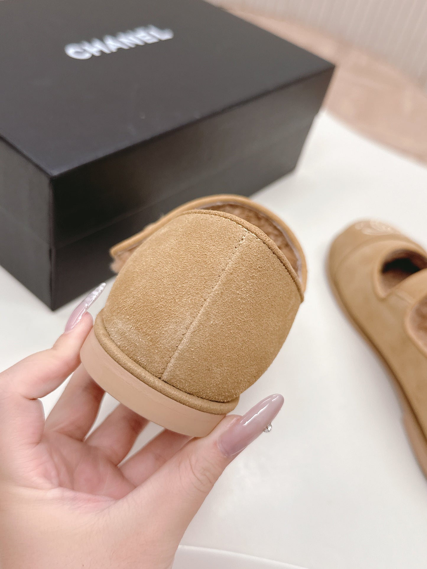 CHANEL FLAT MARY JANE SHOES 25S IN WARM BEIGE VELVET