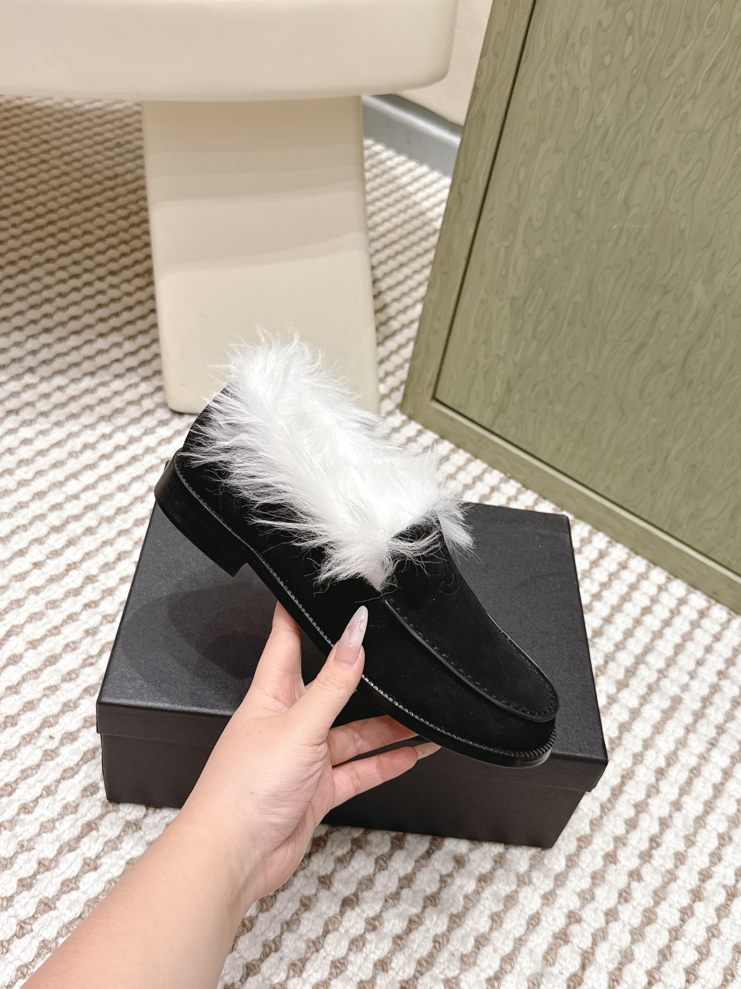 CHANEL 25S LOAFERS MOASIN IN BLACK SUEDE WITH WHITE MINK FUR LINING